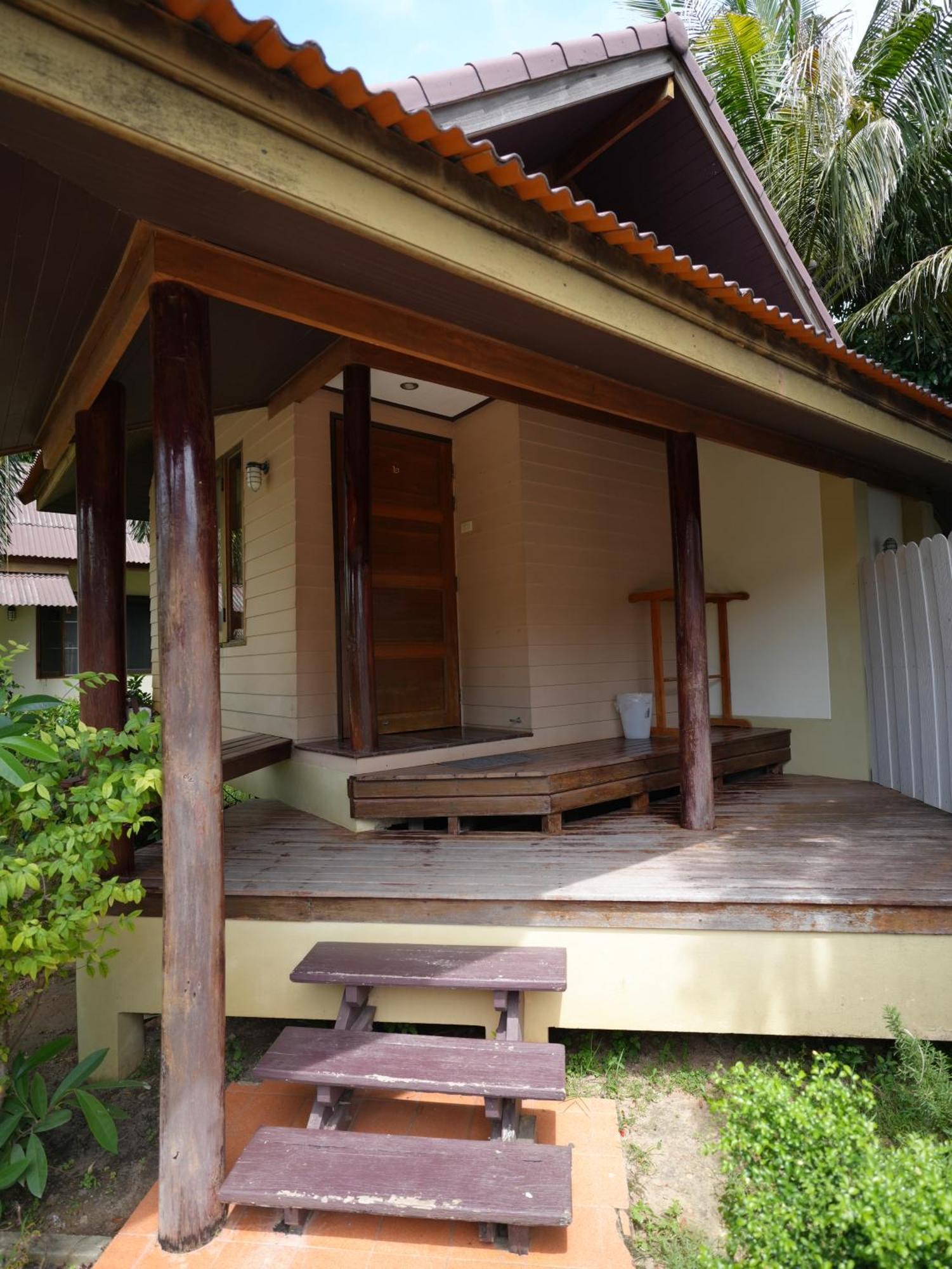 Baan Pun Sook Resort Praia de Chao Lao Exterior foto