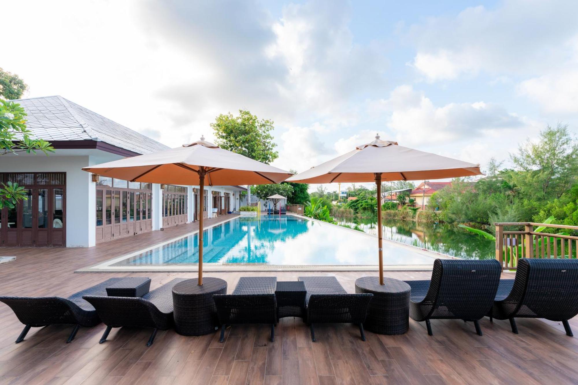 Baan Pun Sook Resort Praia de Chao Lao Exterior foto