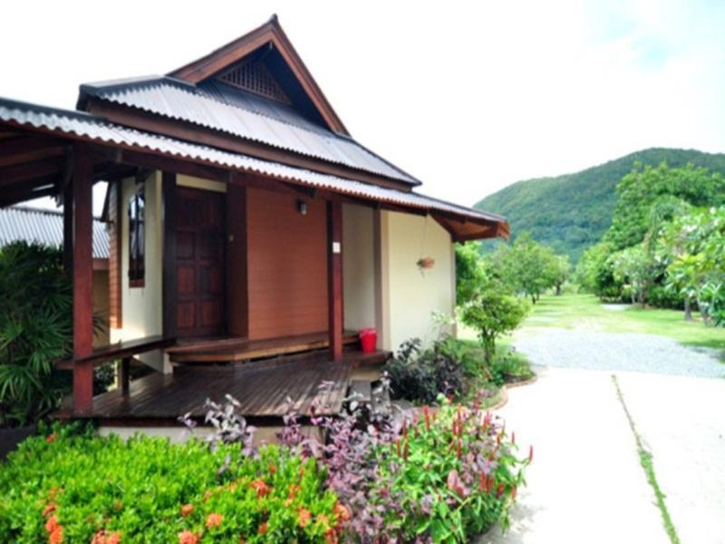 Baan Pun Sook Resort Praia de Chao Lao Exterior foto