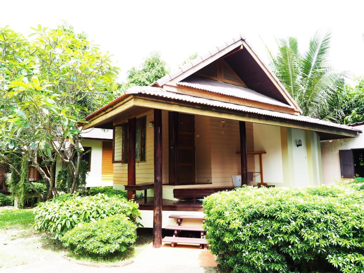 Baan Pun Sook Resort Praia de Chao Lao Exterior foto